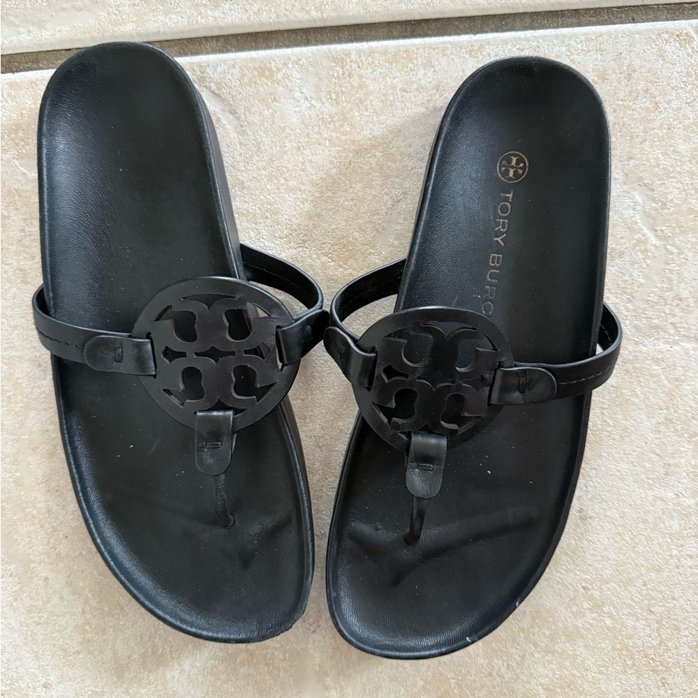 Tory Burch Black Miller Cloud Logo Thong Sandals - Patent Logo Detail